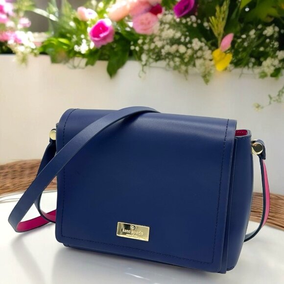 💰 EUC Kate Spade Avva Arbour Hill Smooth Leather Flap Crossbody - Blue/Pink - Picture 1 of 16